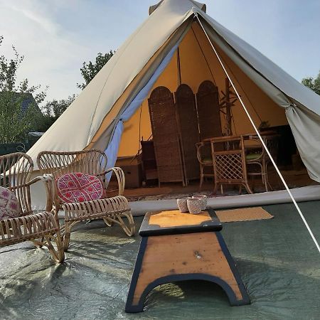 Glamping De Vrije Wind, Tentverhuur Houwerzijl Dış mekan fotoğraf