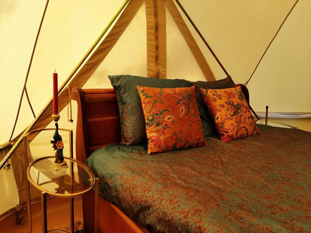 Glamping De Vrije Wind, Tentverhuur Houwerzijl Dış mekan fotoğraf